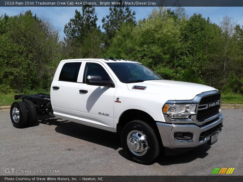 Bright White / Black/Diesel Gray 2019 Ram 3500 Tradesman Crew Cab 4x4 Chassis