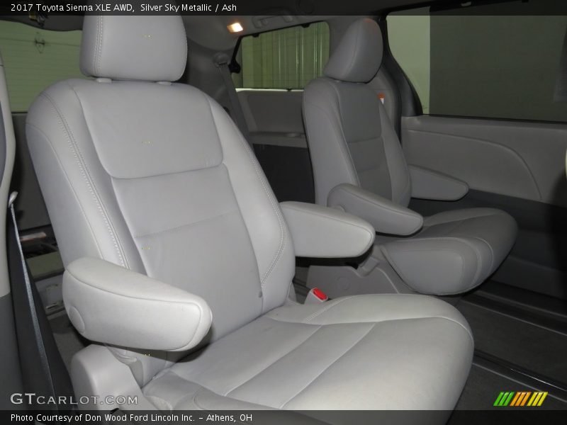 Silver Sky Metallic / Ash 2017 Toyota Sienna XLE AWD