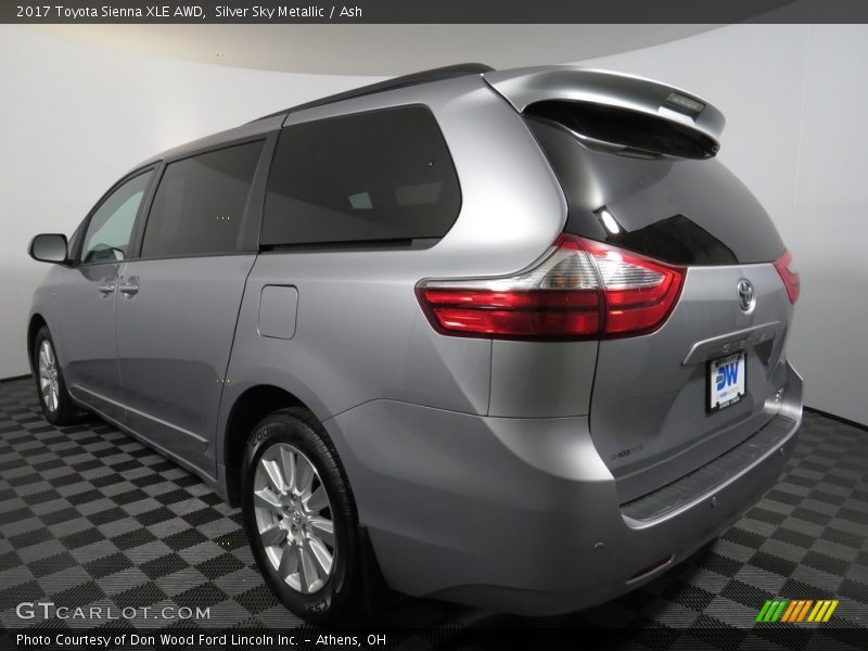 Silver Sky Metallic / Ash 2017 Toyota Sienna XLE AWD