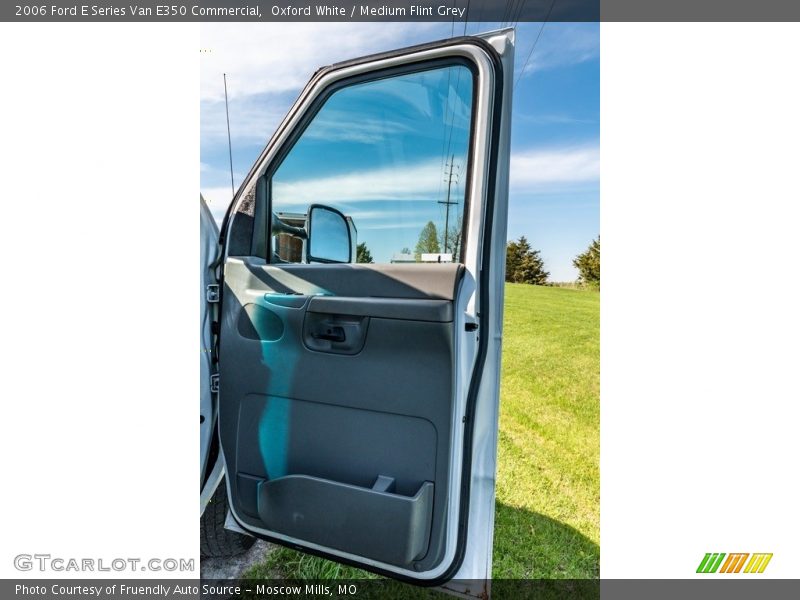 Oxford White / Medium Flint Grey 2006 Ford E Series Van E350 Commercial