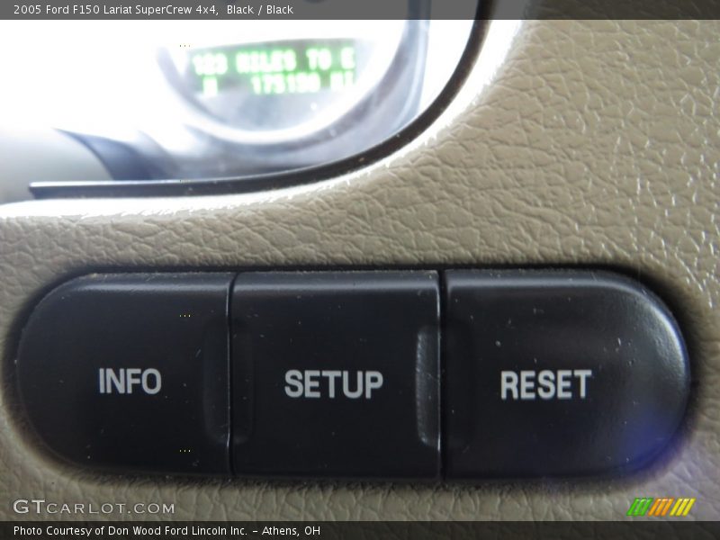 Black / Black 2005 Ford F150 Lariat SuperCrew 4x4