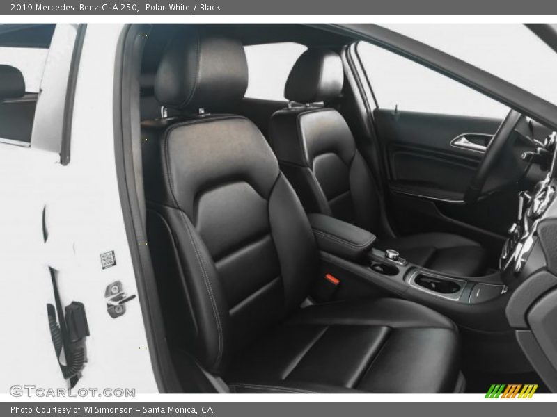 Polar White / Black 2019 Mercedes-Benz GLA 250