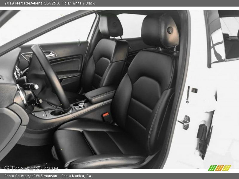 Polar White / Black 2019 Mercedes-Benz GLA 250