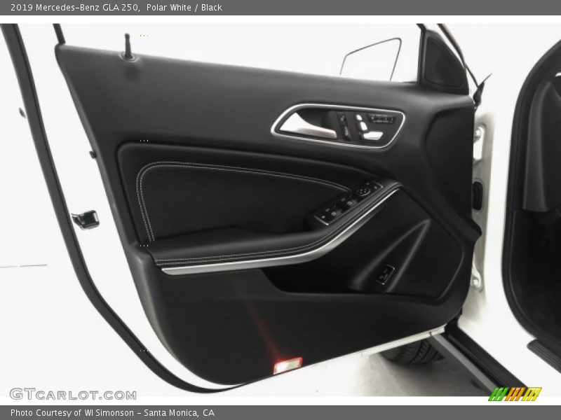 Polar White / Black 2019 Mercedes-Benz GLA 250