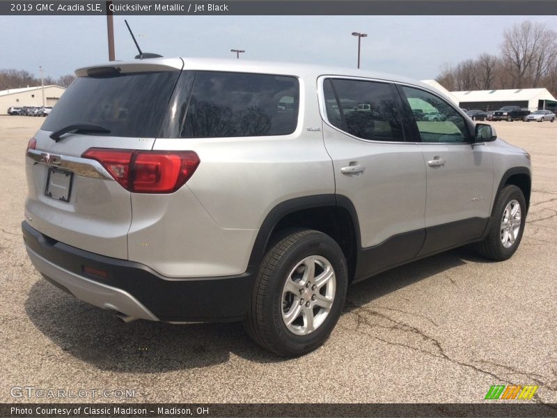 Quicksilver Metallic / Jet Black 2019 GMC Acadia SLE