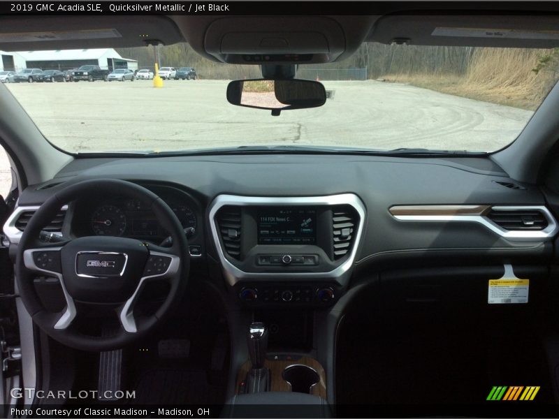 Quicksilver Metallic / Jet Black 2019 GMC Acadia SLE