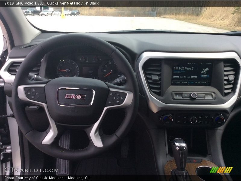 Quicksilver Metallic / Jet Black 2019 GMC Acadia SLE