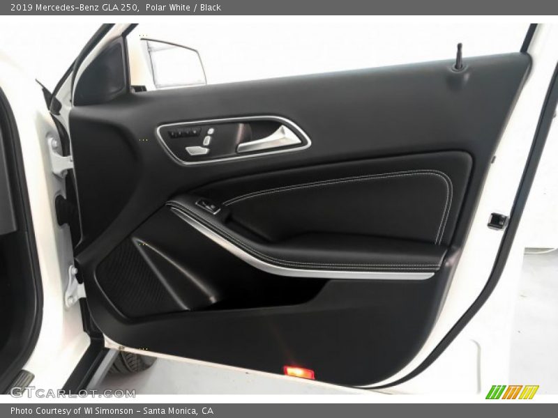 Polar White / Black 2019 Mercedes-Benz GLA 250