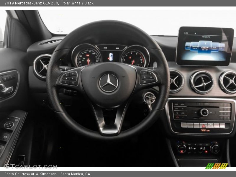 Polar White / Black 2019 Mercedes-Benz GLA 250