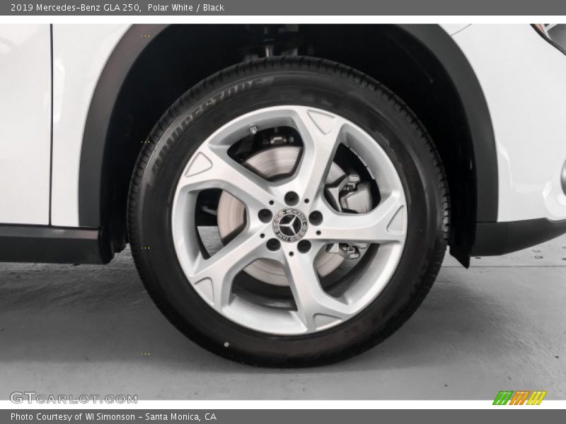 Polar White / Black 2019 Mercedes-Benz GLA 250