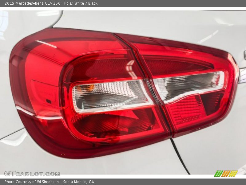 Polar White / Black 2019 Mercedes-Benz GLA 250