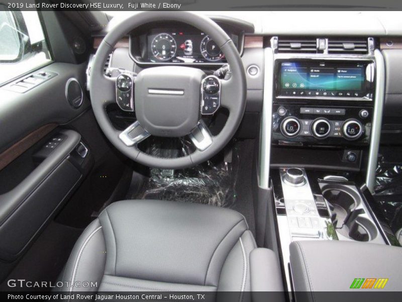 Fuji White / Ebony 2019 Land Rover Discovery HSE Luxury