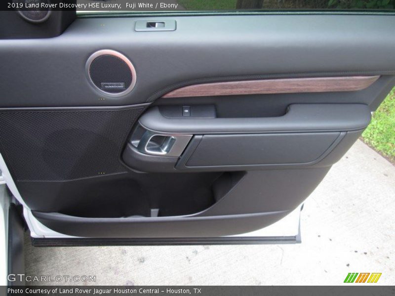 Door Panel of 2019 Discovery HSE Luxury