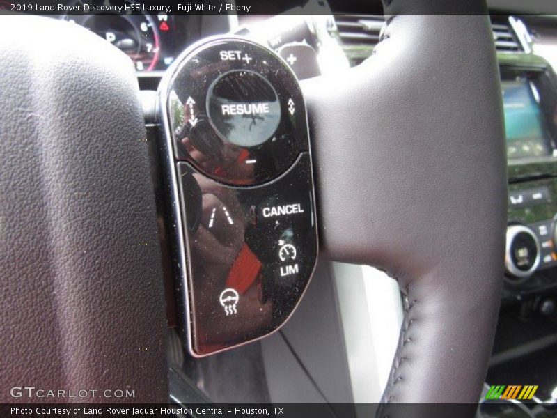  2019 Discovery HSE Luxury Steering Wheel