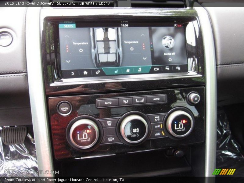Fuji White / Ebony 2019 Land Rover Discovery HSE Luxury