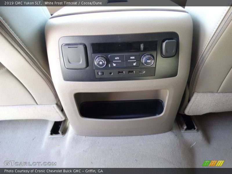 White Frost Tintcoat / Cocoa/Dune 2019 GMC Yukon SLT