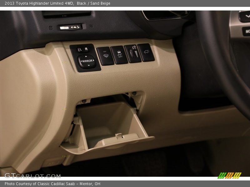 Black / Sand Beige 2013 Toyota Highlander Limited 4WD
