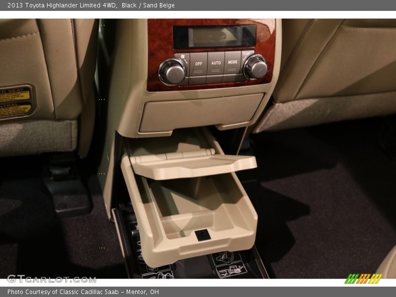 Black / Sand Beige 2013 Toyota Highlander Limited 4WD