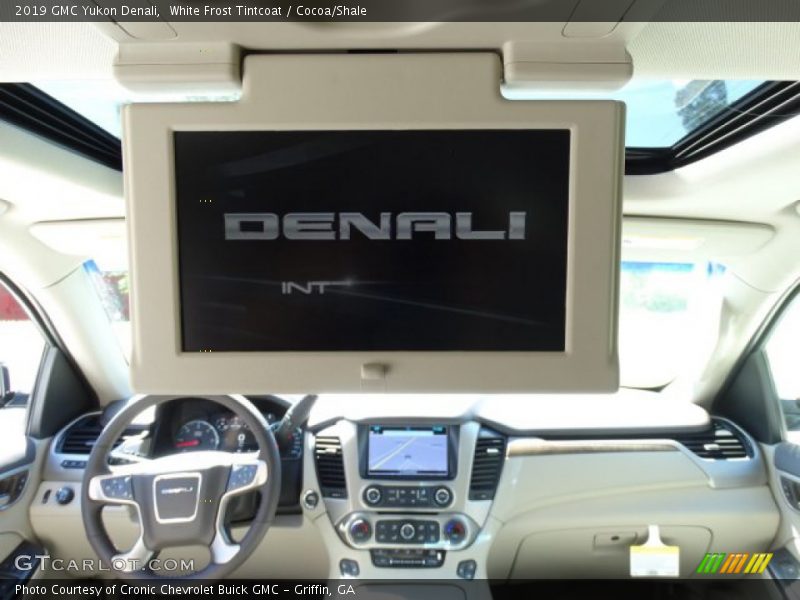 White Frost Tintcoat / Cocoa/Shale 2019 GMC Yukon Denali