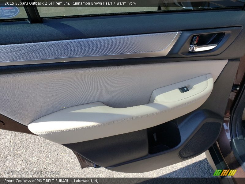 Cinnamon Brown Pearl / Warm Ivory 2019 Subaru Outback 2.5i Premium