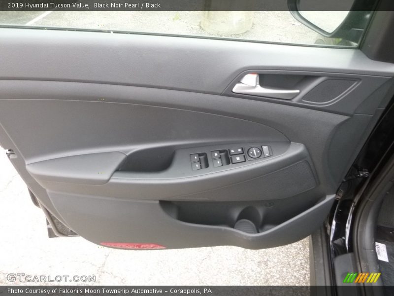 Black Noir Pearl / Black 2019 Hyundai Tucson Value