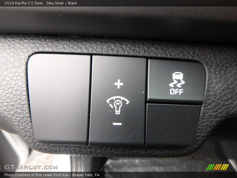 Silky Silver / Black 2019 Kia Rio S 5 Door