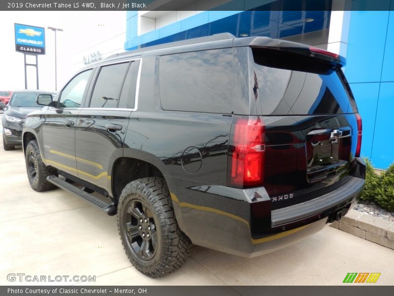 Black / Jet Black 2019 Chevrolet Tahoe LS 4WD