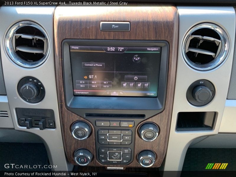 Tuxedo Black Metallic / Steel Gray 2013 Ford F150 XL SuperCrew 4x4