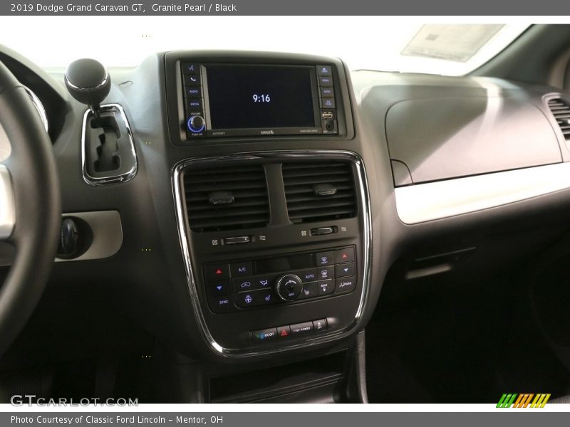 Granite Pearl / Black 2019 Dodge Grand Caravan GT