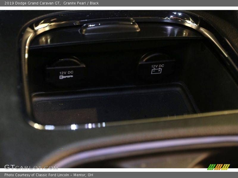 Granite Pearl / Black 2019 Dodge Grand Caravan GT