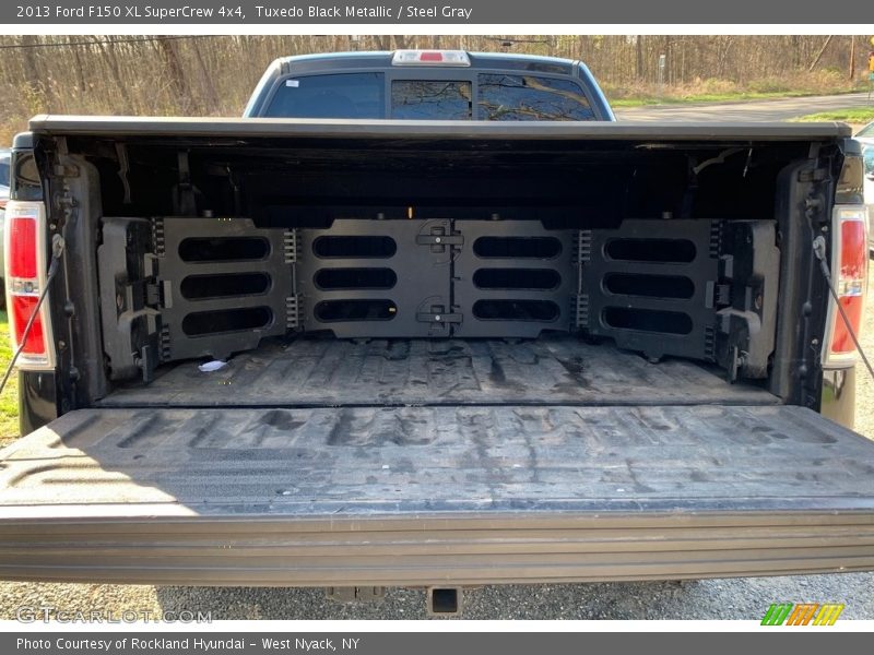 Tuxedo Black Metallic / Steel Gray 2013 Ford F150 XL SuperCrew 4x4