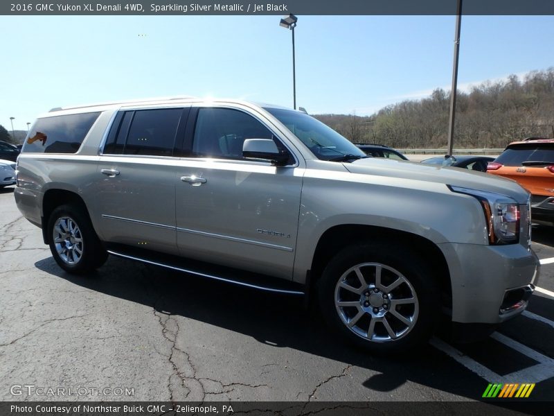 Sparkling Silver Metallic / Jet Black 2016 GMC Yukon XL Denali 4WD