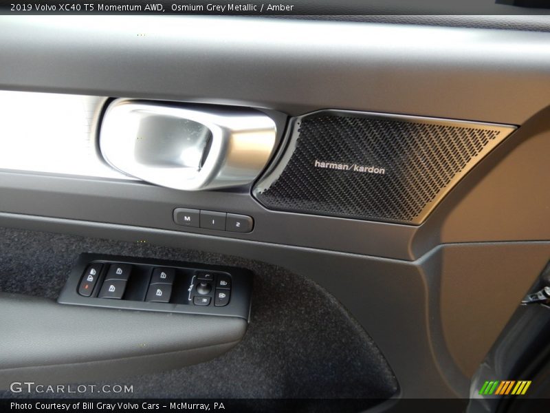 Osmium Grey Metallic / Amber 2019 Volvo XC40 T5 Momentum AWD