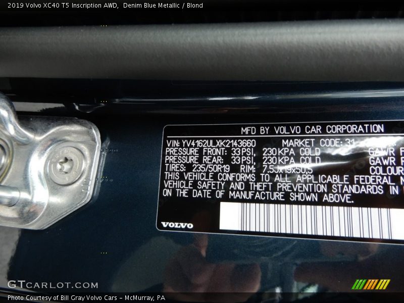 Denim Blue Metallic / Blond 2019 Volvo XC40 T5 Inscription AWD