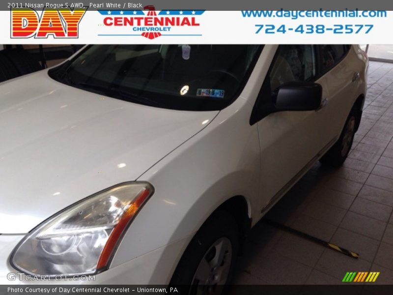 Pearl White / Black 2011 Nissan Rogue S AWD