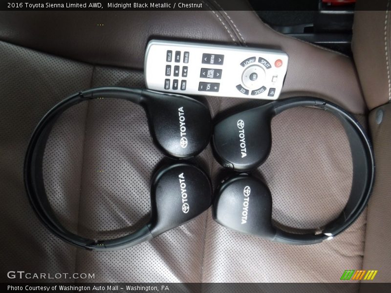 Midnight Black Metallic / Chestnut 2016 Toyota Sienna Limited AWD