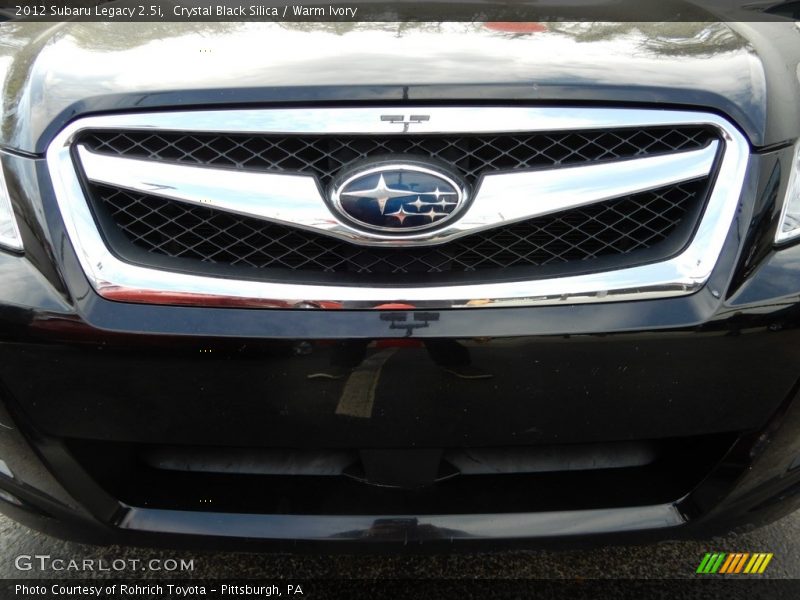 Crystal Black Silica / Warm Ivory 2012 Subaru Legacy 2.5i
