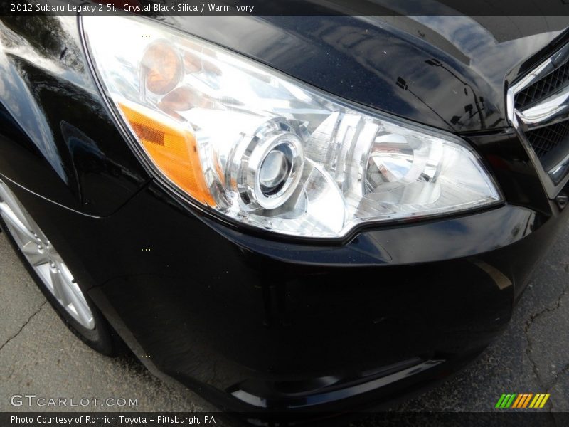 Crystal Black Silica / Warm Ivory 2012 Subaru Legacy 2.5i