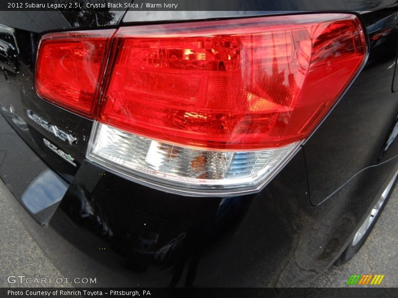 Crystal Black Silica / Warm Ivory 2012 Subaru Legacy 2.5i