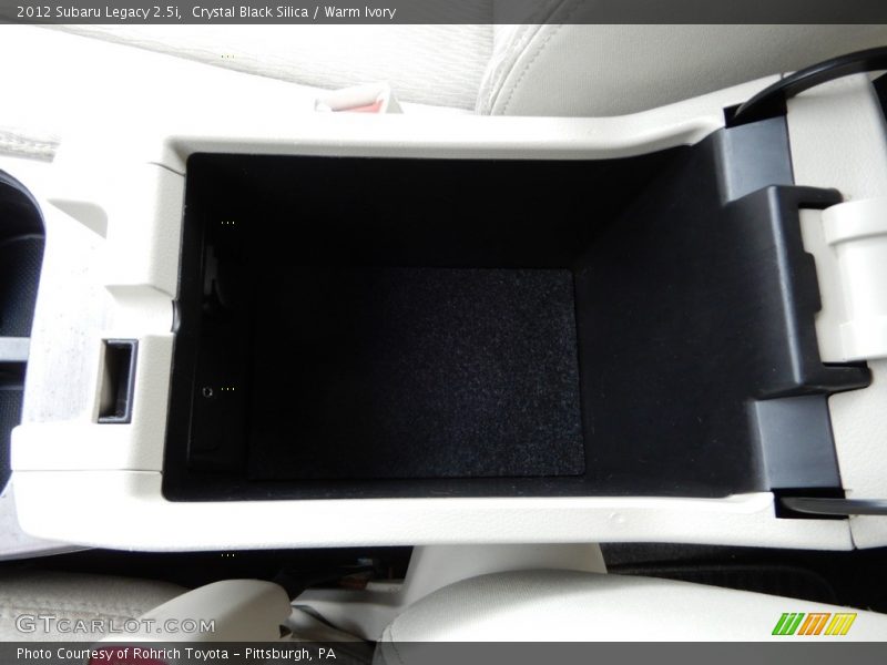Crystal Black Silica / Warm Ivory 2012 Subaru Legacy 2.5i