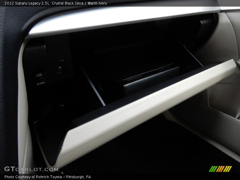 Crystal Black Silica / Warm Ivory 2012 Subaru Legacy 2.5i