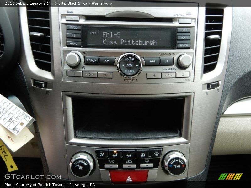 Crystal Black Silica / Warm Ivory 2012 Subaru Legacy 2.5i