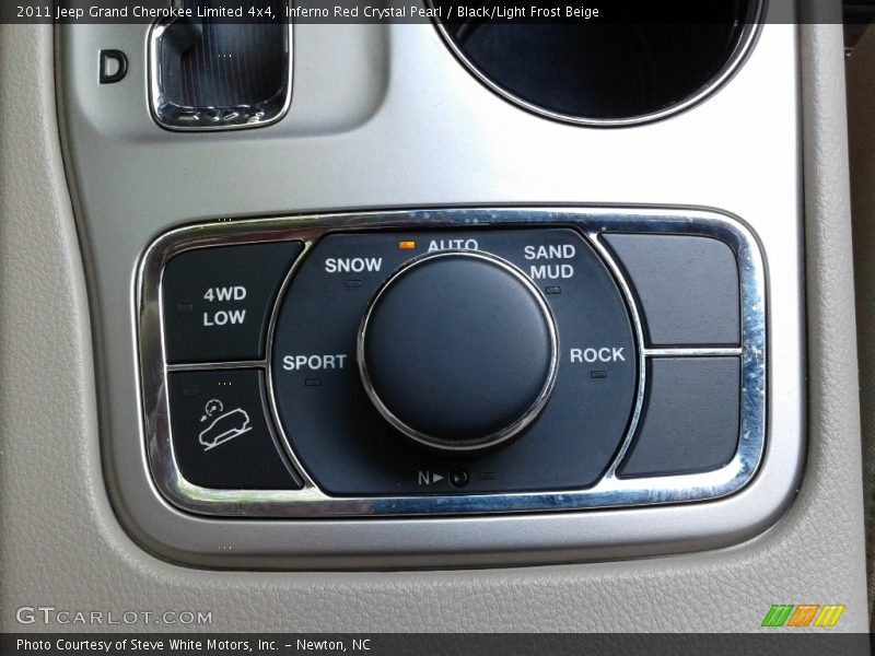 Inferno Red Crystal Pearl / Black/Light Frost Beige 2011 Jeep Grand Cherokee Limited 4x4