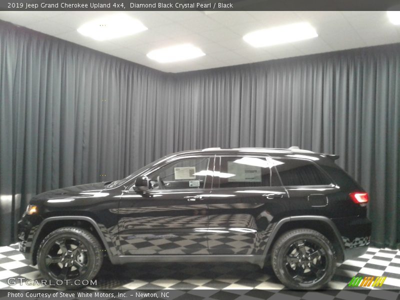 Diamond Black Crystal Pearl / Black 2019 Jeep Grand Cherokee Upland 4x4