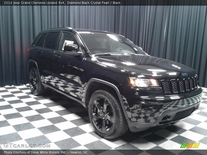 Diamond Black Crystal Pearl / Black 2019 Jeep Grand Cherokee Upland 4x4