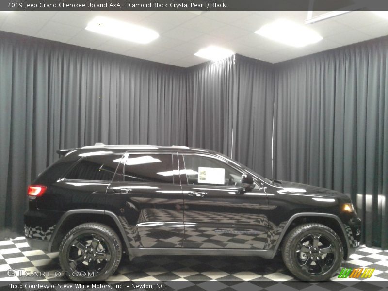Diamond Black Crystal Pearl / Black 2019 Jeep Grand Cherokee Upland 4x4