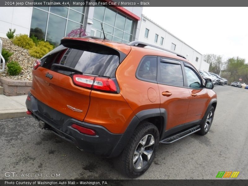 Mango Tango Pearl Coat / Morocco - Black 2014 Jeep Cherokee Trailhawk 4x4