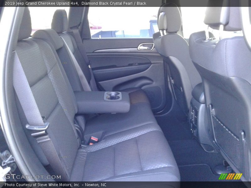Diamond Black Crystal Pearl / Black 2019 Jeep Grand Cherokee Upland 4x4