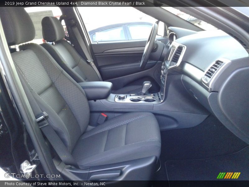 Diamond Black Crystal Pearl / Black 2019 Jeep Grand Cherokee Upland 4x4
