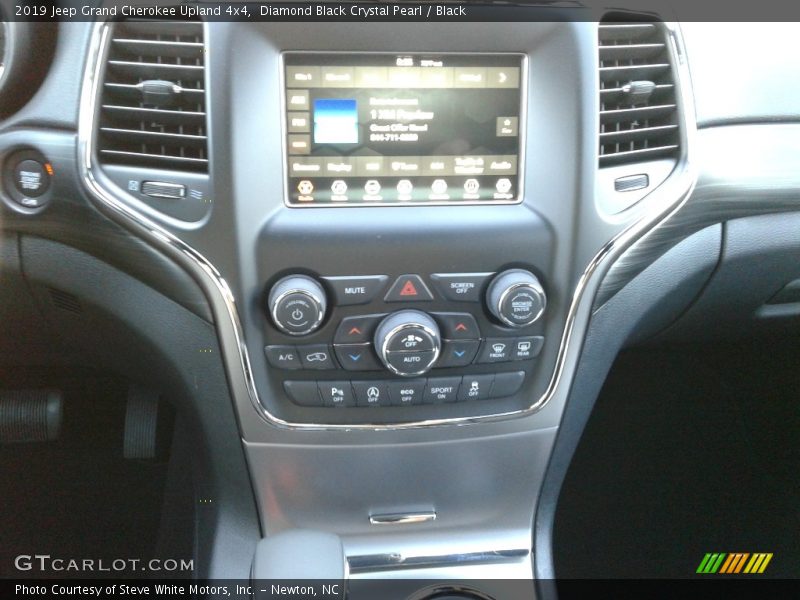 Diamond Black Crystal Pearl / Black 2019 Jeep Grand Cherokee Upland 4x4